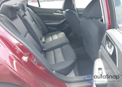 2017 Nissan Maxima 3.5 Platinum/3.5 S/3.5 Sl/3.5 Sr/3.5 Sv z USA, uszkodzony, nr VIN 1N4AA6AP9HC378527